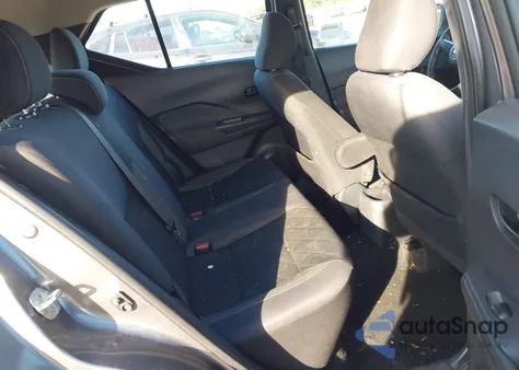 2019 Nissan Kicks S z USA, uszkodzony, nr VIN 3N1CP5CU8KL496386